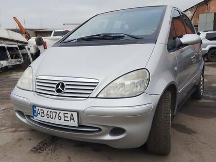 Серый Мерседес А класс, объемом двигателя 1.7 л и пробегом 285 тыс. км за 4500 $, фото 1 на Automoto.ua