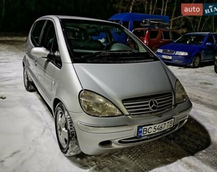 Серый Мерседес А класс, объемом двигателя 1.6 л и пробегом 285 тыс. км за 2850 $, фото 1 на Automoto.ua