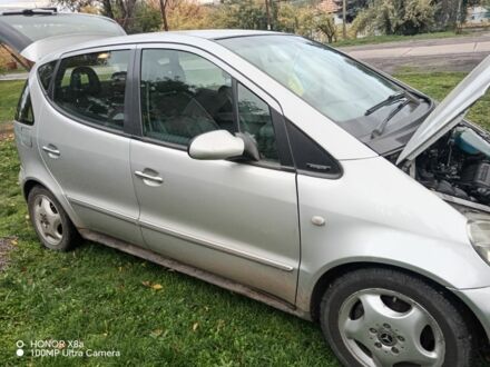 Мерседес А класс 2002 в Кривом Роге на Automoto.ua Серый Мерседес А класс, объемом двигателя 1.7 л и пробегом 640 тыс. км за 3600 $, фото 1 на Automoto.ua
