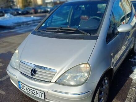 Серый Мерседес А класс, объемом двигателя 1.6 л и пробегом 170 тыс. км за 4000 $, фото 1 на Automoto.ua