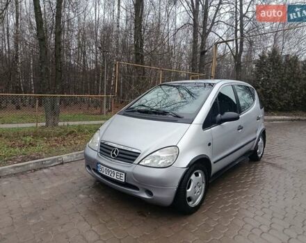 Серый Мерседес А класс, объемом двигателя 1.69 л и пробегом 180 тыс. км за 3500 $, фото 1 на Automoto.ua