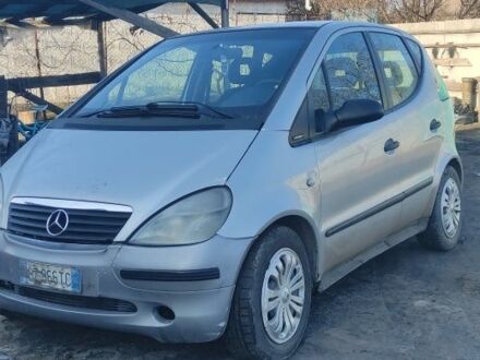 Сірий Мерседес А клас, об'ємом двигуна 1.7 л та пробігом 250 тис. км за 1550 $, фото 1 на Automoto.ua