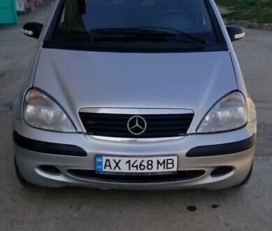 Сірий Мерседес А клас, об'ємом двигуна 1.7 л та пробігом 292 тис. км за 3889 $, фото 1 на Automoto.ua