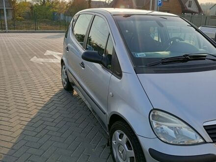 Серый Мерседес А класс, объемом двигателя 1.4 л и пробегом 300 тыс. км за 4050 $, фото 1 на Automoto.ua