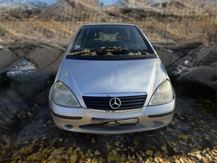 Серый Мерседес А класс, объемом двигателя 1.7 л и пробегом 200 тыс. км за 900 $, фото 1 на Automoto.ua
