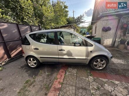 Мерседес А класс 2004 в Харькове на Automoto.ua Серый Мерседес А класс, объемом двигателя 1.4 л и пробегом 196 тыс. км за 3500 $, фото 1 на Automoto.ua