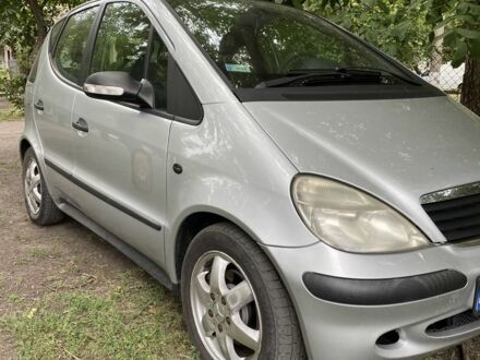 Мерседес А клас 2004 у Купянске на Automoto.ua Сірий Мерседес А клас, об'ємом двигуна 1.7 л та пробігом 278 тис. км за 2000 $, фото 1 на Automoto.ua