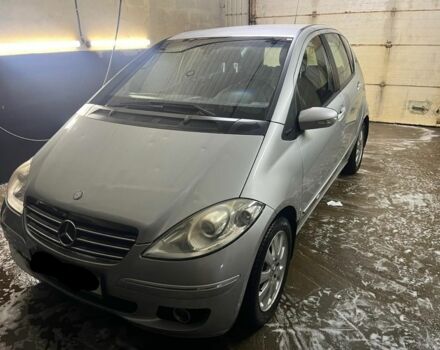 Серый Мерседес А класс, объемом двигателя 2 л и пробегом 255 тыс. км за 5000 $, фото 1 на Automoto.ua