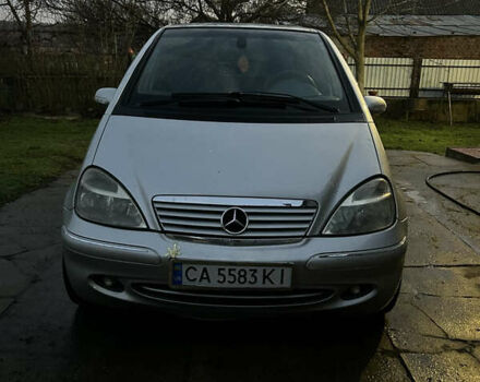 Серый Мерседес А класс, объемом двигателя 1.7 л и пробегом 300 тыс. км за 2900 $, фото 1 на Automoto.ua