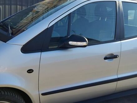 Серый Мерседес А класс, объемом двигателя 1.6 л и пробегом 134 тыс. км за 5000 $, фото 1 на Automoto.ua