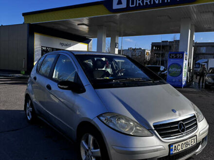 Серый Мерседес А класс, объемом двигателя 1.99 л и пробегом 310 тыс. км за 2800 $, фото 1 на Automoto.ua