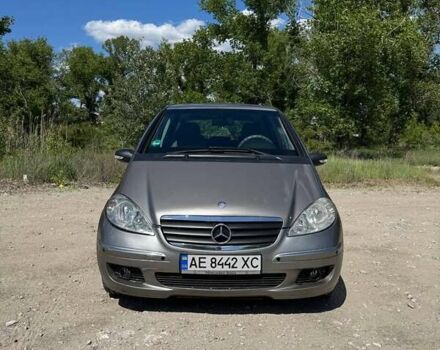 Сірий Мерседес А клас, об'ємом двигуна 2 л та пробігом 195 тис. км за 4800 $, фото 1 на Automoto.ua