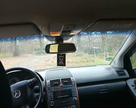 Серый Мерседес А класс, объемом двигателя 1.99 л и пробегом 259 тыс. км за 4900 $, фото 1 на Automoto.ua