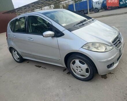 Серый Мерседес А класс, объемом двигателя 2 л и пробегом 280 тыс. км за 4200 $, фото 1 на Automoto.ua