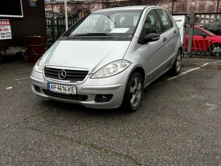 Серый Мерседес А класс, объемом двигателя 2 л и пробегом 281 тыс. км за 4500 $, фото 1 на Automoto.ua