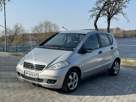 Сірий Мерседес А клас, об'ємом двигуна 2 л та пробігом 240 тис. км за 4250 $, фото 1 на Automoto.ua
