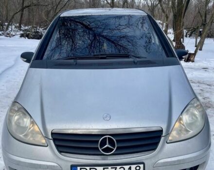 Серый Мерседес А класс, объемом двигателя 2 л и пробегом 300 тыс. км за 2000 $, фото 1 на Automoto.ua