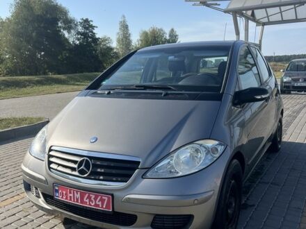 Мерседес А класс 2005 в Костополе на Automoto.ua Серый Мерседес А класс, объемом двигателя 2 л и пробегом 183 тыс. км за 4600 $, фото 1 на Automoto.ua
