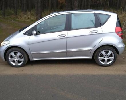 Серый Мерседес А класс, объемом двигателя 2 л и пробегом 242 тыс. км за 5200 $, фото 1 на Automoto.ua