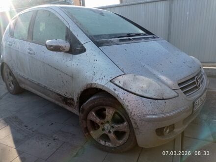 Сірий Мерседес А клас, об'ємом двигуна 1.7 л та пробігом 248 тис. км за 4300 $, фото 1 на Automoto.ua