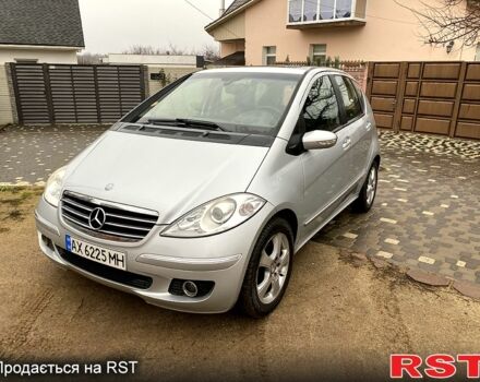 Серый Мерседес А класс, объемом двигателя 2 л и пробегом 215 тыс. км за 5150 $, фото 1 на Automoto.ua