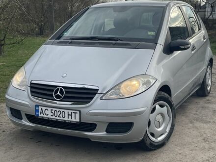 Сірий Мерседес А клас, об'ємом двигуна 1.6 л та пробігом 220 тис. км за 3799 $, фото 1 на Automoto.ua