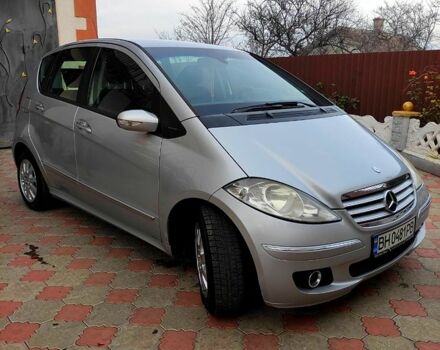 Серый Мерседес А класс, объемом двигателя 1.6 л и пробегом 200 тыс. км за 5950 $, фото 1 на Automoto.ua