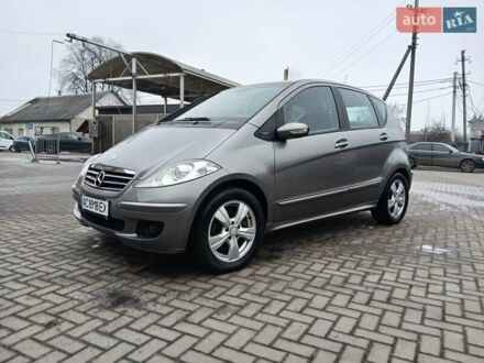 Мерседес А класс 2006 в Луцке на Automoto.ua Серый Мерседес А класс, объемом двигателя 2.02 л и пробегом 307 тыс. км за 5550 $, фото 1 на Automoto.ua