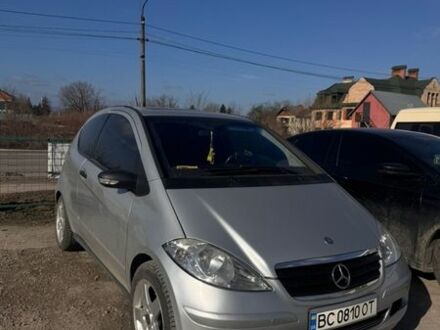 Сірий Мерседес А клас, об'ємом двигуна 1.7 л та пробігом 212 тис. км за 6000 $, фото 1 на Automoto.ua