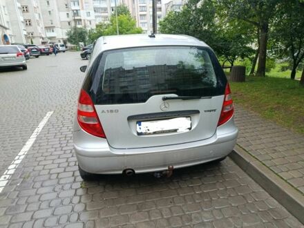 Мерседес А класс 2006 в Новояворовск на Automoto.ua Серый Мерседес А класс, объемом двигателя 2 л и пробегом 461 тыс. км за 1600 $, фото 1 на Automoto.ua