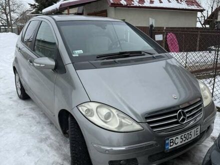 Серый Мерседес А класс, объемом двигателя 1.99 л и пробегом 241 тыс. км за 5700 $, фото 1 на Automoto.ua