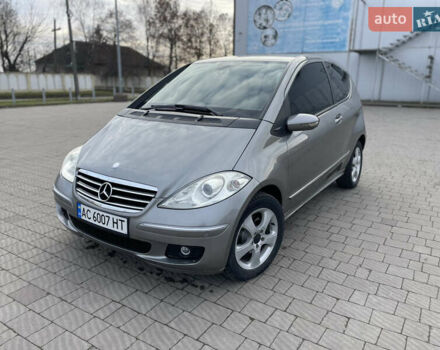 Сірий Мерседес А клас, об'ємом двигуна 2 л та пробігом 286 тис. км за 3600 $, фото 1 на Automoto.ua