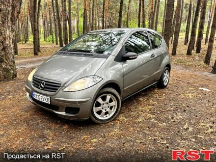 Мерседес А класс 2007 в Мерефа на Automoto.ua Серый Мерседес А класс, объемом двигателя 1.5 л и пробегом 233 тыс. км за 5800 $, фото 1 на Automoto.ua