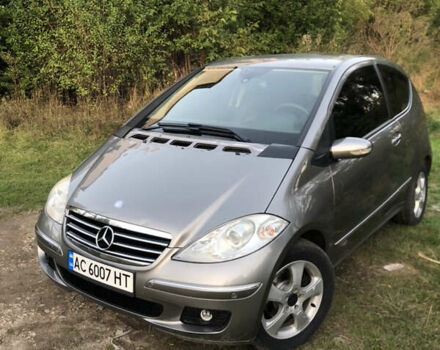 Сірий Мерседес А клас, об'ємом двигуна 2 л та пробігом 285 тис. км за 3500 $, фото 1 на Automoto.ua