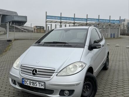 Серый Мерседес А класс, объемом двигателя 1.7 л и пробегом 212 тыс. км за 5700 $, фото 1 на Automoto.ua