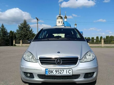 Серый Мерседес А класс, объемом двигателя 2 л и пробегом 237 тыс. км за 4900 $, фото 1 на Automoto.ua