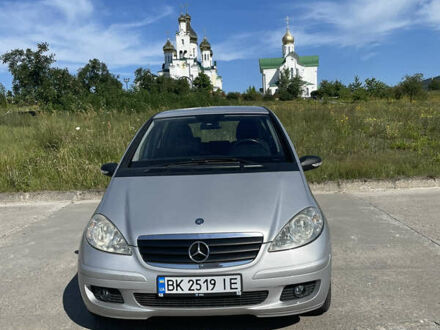 Мерседес А класс 2007 в Вараш (Кузнецовск) на Automoto.ua Серый Мерседес А класс, объемом двигателя 1.5 л и пробегом 158 тыс. км за 5699 $, фото 1 на Automoto.ua