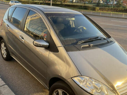 Серый Мерседес А класс, объемом двигателя 1.99 л и пробегом 357 тыс. км за 4700 $, фото 1 на Automoto.ua