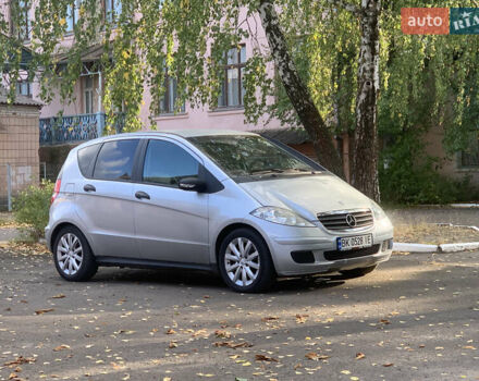 Серый Мерседес А класс, объемом двигателя 2 л и пробегом 186 тыс. км за 6200 $, фото 1 на Automoto.ua