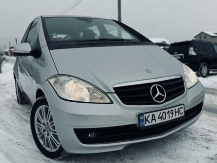 Серый Мерседес А класс, объемом двигателя 1.99 л и пробегом 240 тыс. км за 6200 $, фото 1 на Automoto.ua
