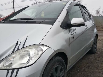 Сірий Мерседес А клас, об'ємом двигуна 2 л та пробігом 288 тис. км за 5000 $, фото 1 на Automoto.ua