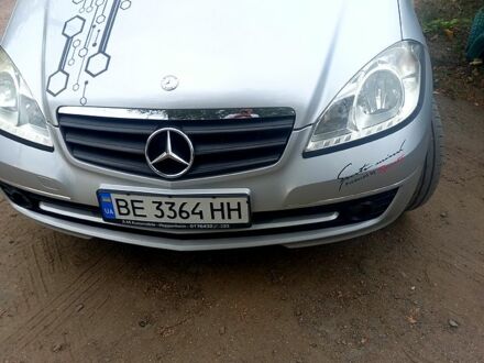 Серый Мерседес А класс, объемом двигателя 2 л и пробегом 265 тыс. км за 6800 $, фото 1 на Automoto.ua