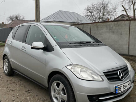 Мерседес А клас 2009 у Первомайськ на Automoto.ua Сірий Мерседес А клас, об'ємом двигуна 2 л та пробігом 264 тис. км за 6100 $, фото 1 на Automoto.ua