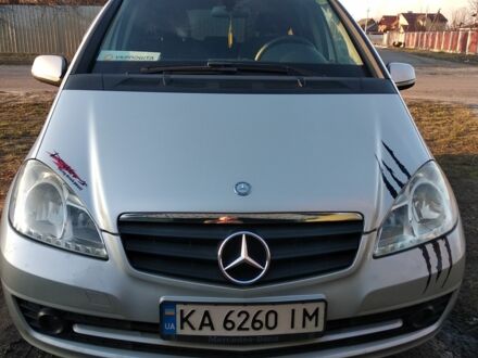 Мерседес А клас 2009 у Броварах на Automoto.ua Сірий Мерседес А клас, об'ємом двигуна 2 л та пробігом 279 тис. км за 5500 $, фото 1 на Automoto.ua