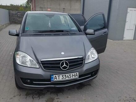 Сірий Мерседес А клас, об'ємом двигуна 2 л та пробігом 22 тис. км за 5300 $, фото 1 на Automoto.ua