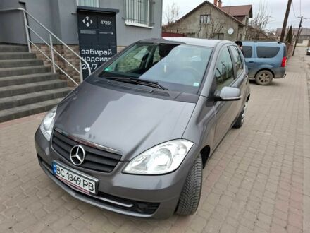 Мерседес А клас 2010 у Радехове на Automoto.ua Сірий Мерседес А клас, об'ємом двигуна 1.5 л та пробігом 208 тис. км за 5800 $, фото 1 на Automoto.ua
