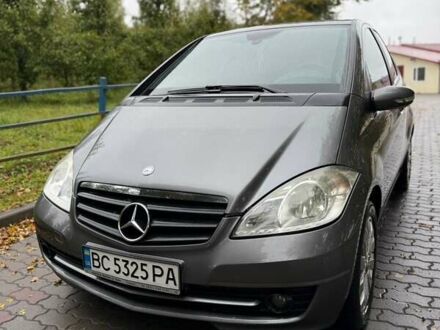 Сірий Мерседес А клас, об'ємом двигуна 1.8 л та пробігом 220 тис. км за 7200 $, фото 1 на Automoto.ua