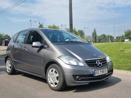 Мерседес А класс 2010 в Днепре (Днепропетровске) на Automoto.ua Серый Мерседес А класс, объемом двигателя 1.5 л и пробегом 209 тыс. км за 5800 $, фото 1 на Automoto.ua
