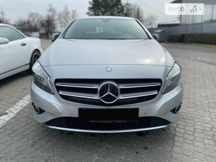 Мерседес А класс 2015 в Черновцах на Automoto.ua Серый Мерседес А класс, объемом двигателя 1.6 л и пробегом 97 тыс. км за 16000 $, фото 1 на Automoto.ua