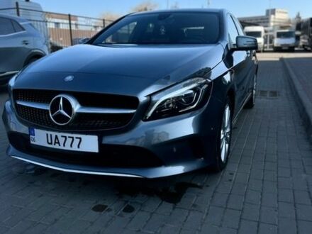 Серый Мерседес А класс, объемом двигателя 2.14 л и пробегом 195 тыс. км за 15200 $, фото 1 на Automoto.ua